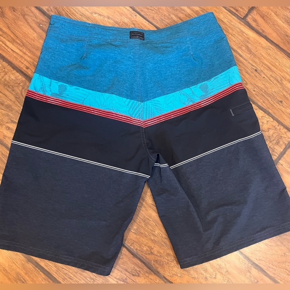 Burnside men’s swim trunks 34 waist blue black colorblock zippered pocket nice! - Picture 6 of 10
